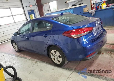 2018 Kia Forte Lx z USA, uszkodzony, nr VIN 3KPFK4A75JE193553